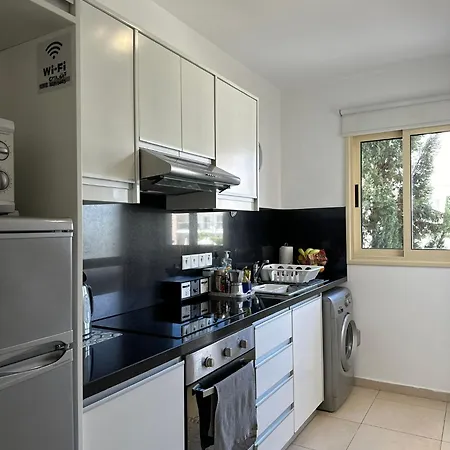 Modern Vacation At Elysia Park Apartmán Paphos