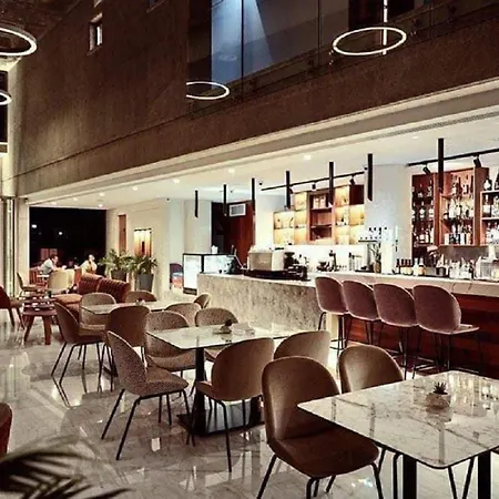 Modern Vacation At Elysia Park