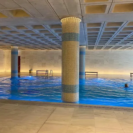 Modern Vacation At Elysia Park 아파트 파포스