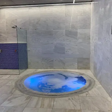 Modern Vacation At Elysia Park